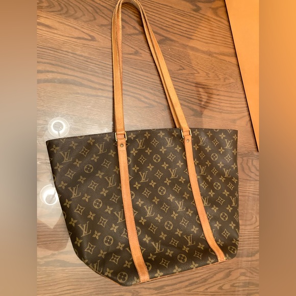 Authentic LV Tote Bag Sac Shopping - Picture 17 of 17